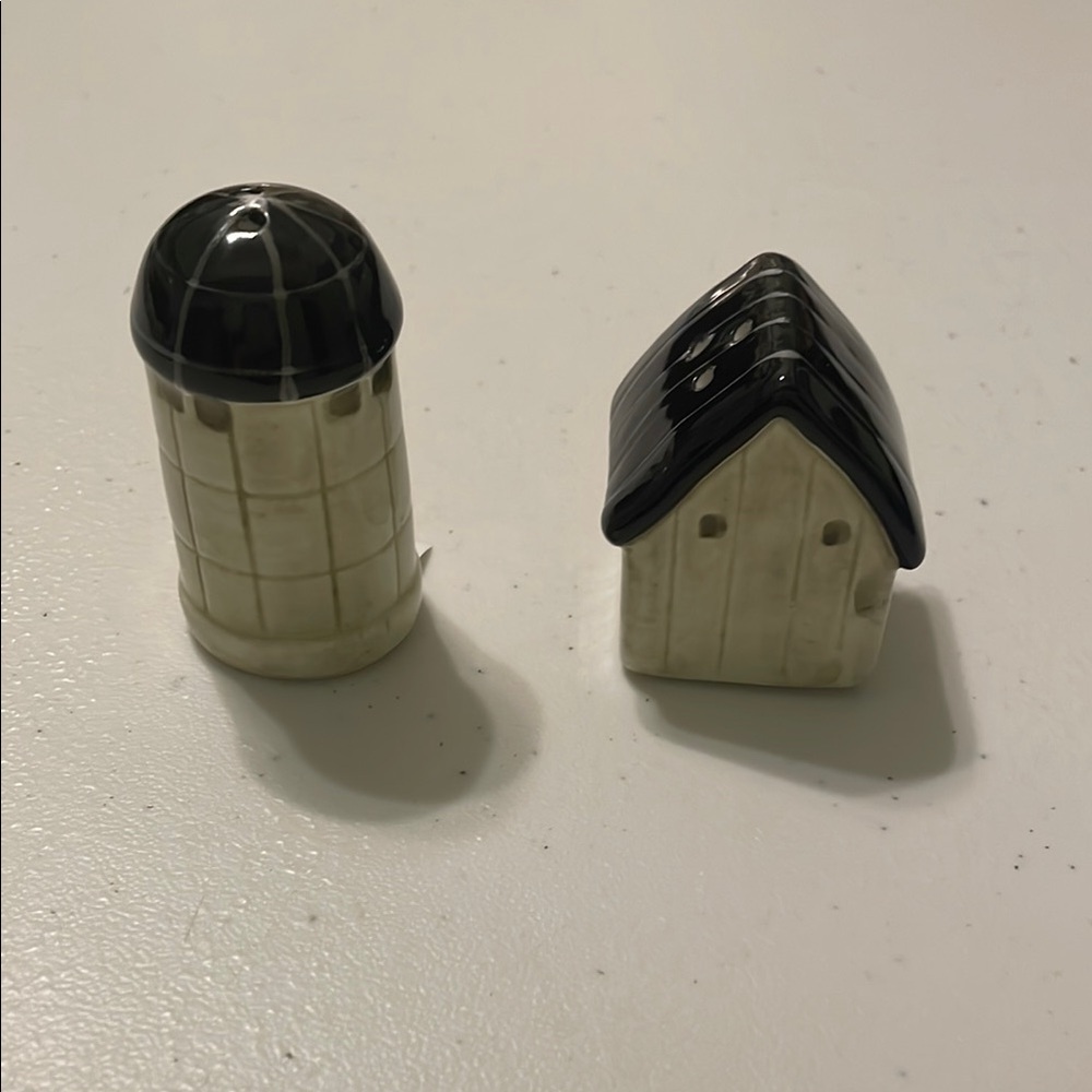 Mini Salt & Pepper Shakers Set Lighthouse - Picture 6 of 10